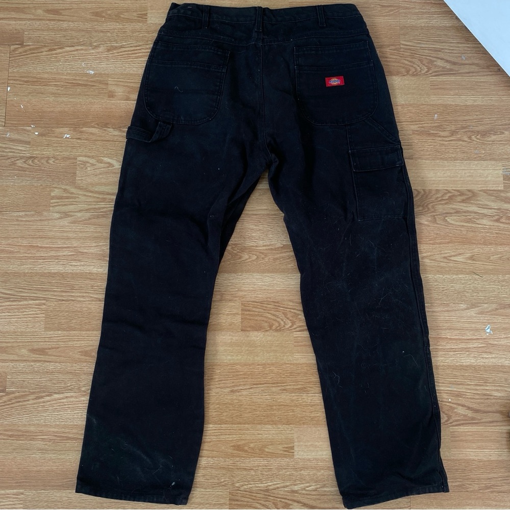 Dickies Black Cargo Pants with Straight Leg Design and Thick Fabric